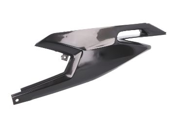 Obrázok z bočný kryt ľavý vzadu OEM čierna farba Aprilia RX, SX, Derbi Senda, Gilera RCR, SMT 50 Euro4 2018-
